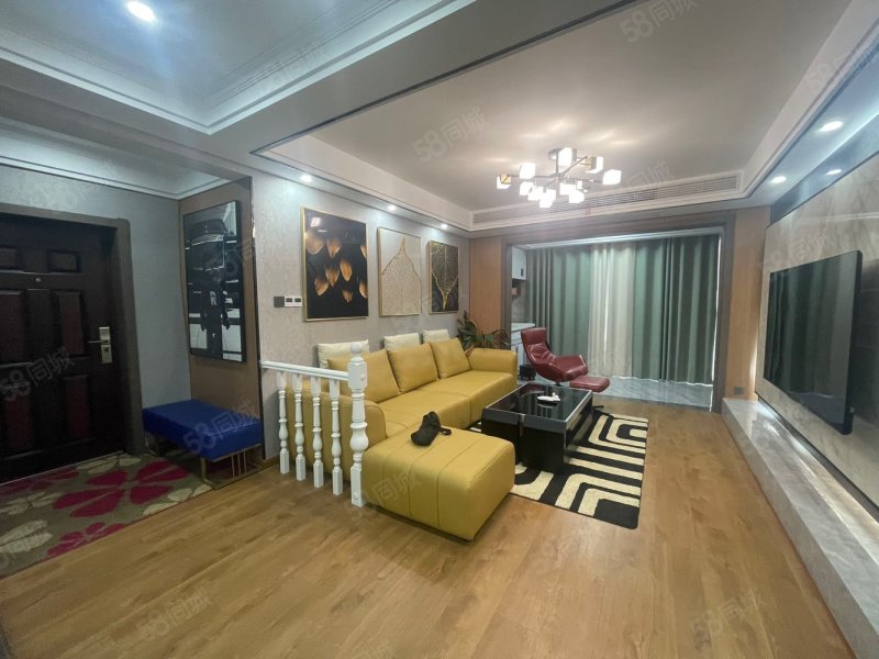 血亏滟澜公馆豪装三十万一楼带院子和菜园送五十平高性价比