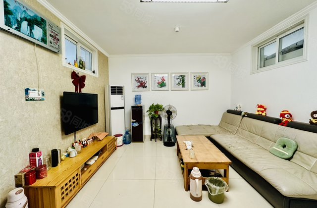 高楼层采光充足 刚需小三居 交通便捷 南北通透 商品住宅