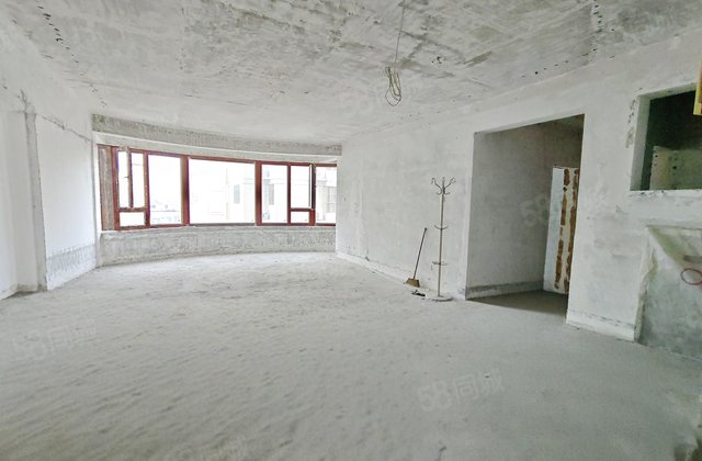 水城华府176平四室二厅二卫带车位和储藏室有证无大税