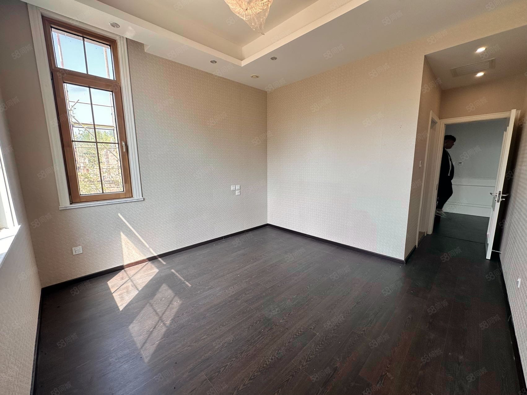 藍岸麗舍(別墅)8室3廳8衛(wèi)591.37㎡南北1380萬