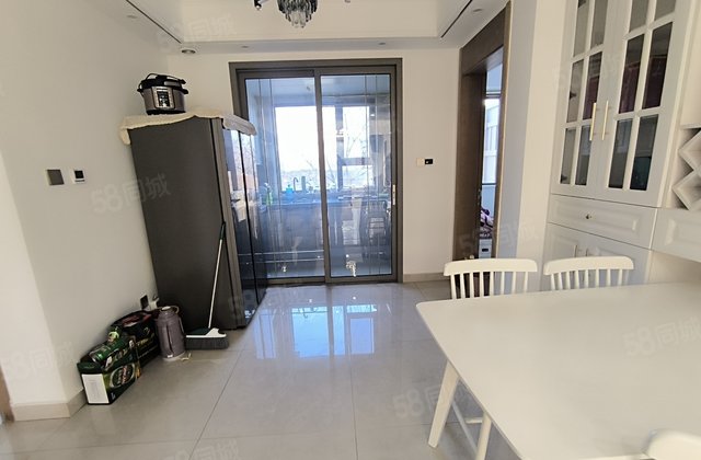 民生凤凰城1号院 次新小区 精装修 满二 南北通透 双卫