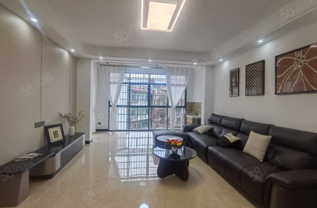 宜人小居3室2厅1卫90㎡南北39.8万