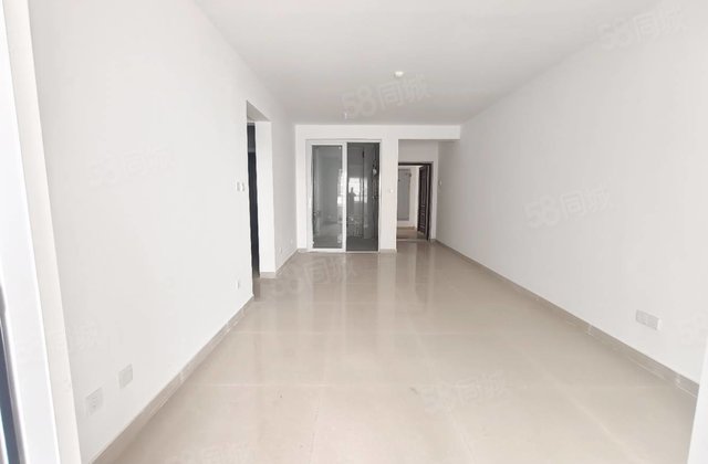 单价    儒辰辰悦新房未住，三室两厅两卫送车位储