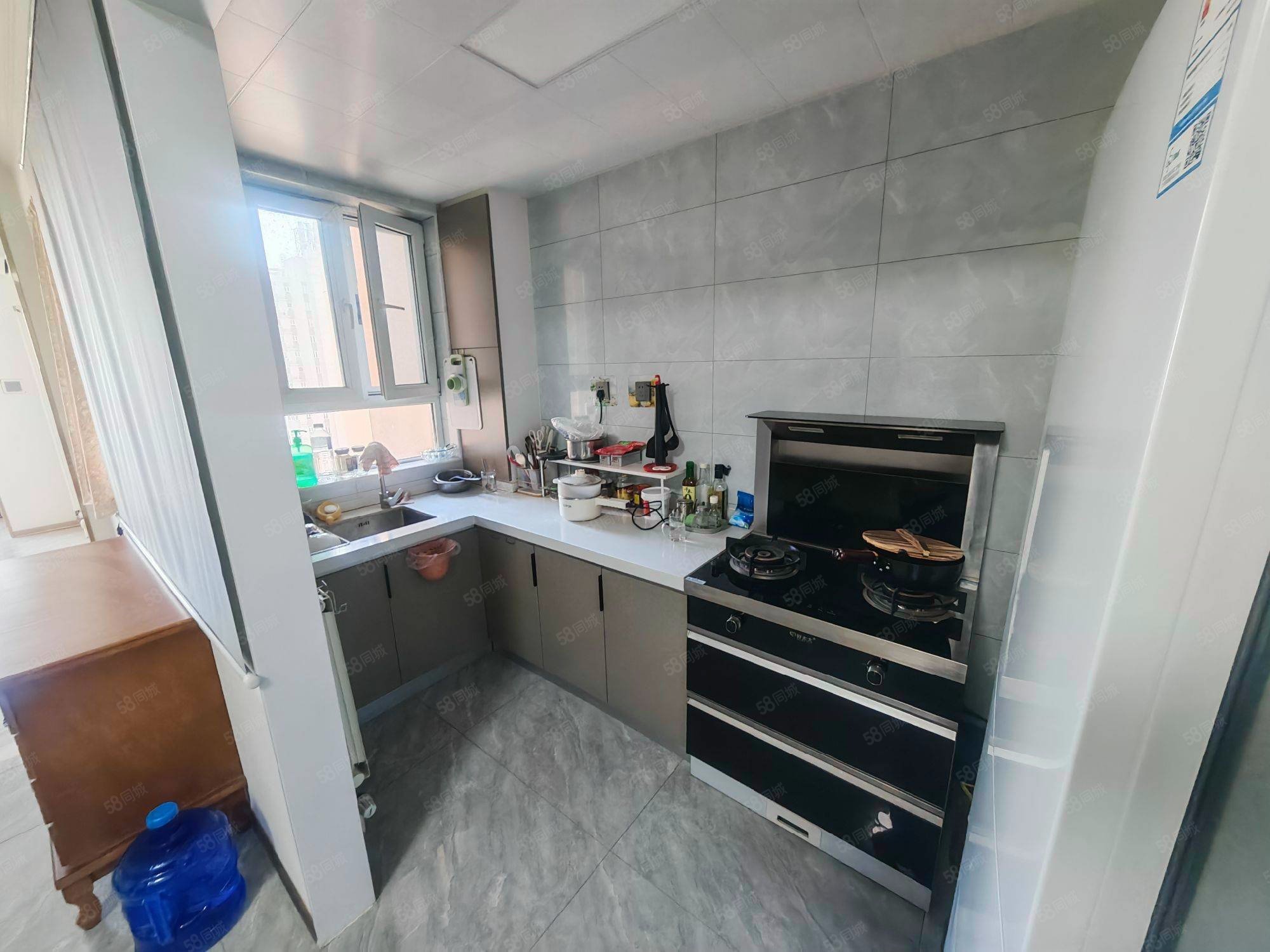 麗景嘉苑2號院1室1廳1衛(wèi)55㎡南150萬