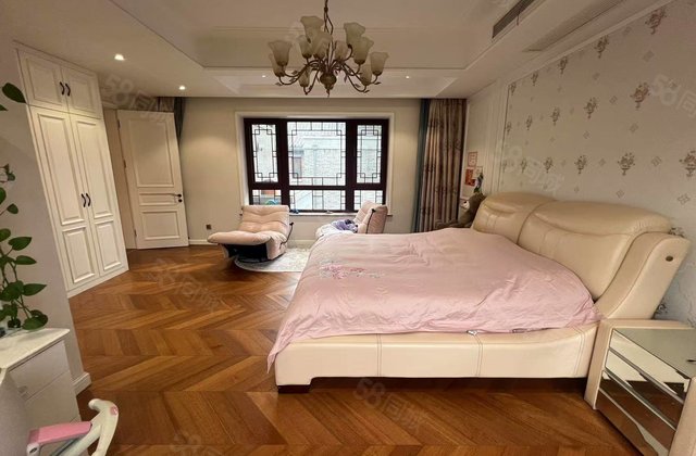 房东诚心出售 古楼别墅 光岳府豪装 证满两年 南北通透