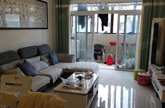 滁州房产信息 滁州二手房 凤阳二手房  翡翠花都6楼复式精装3房楼梯