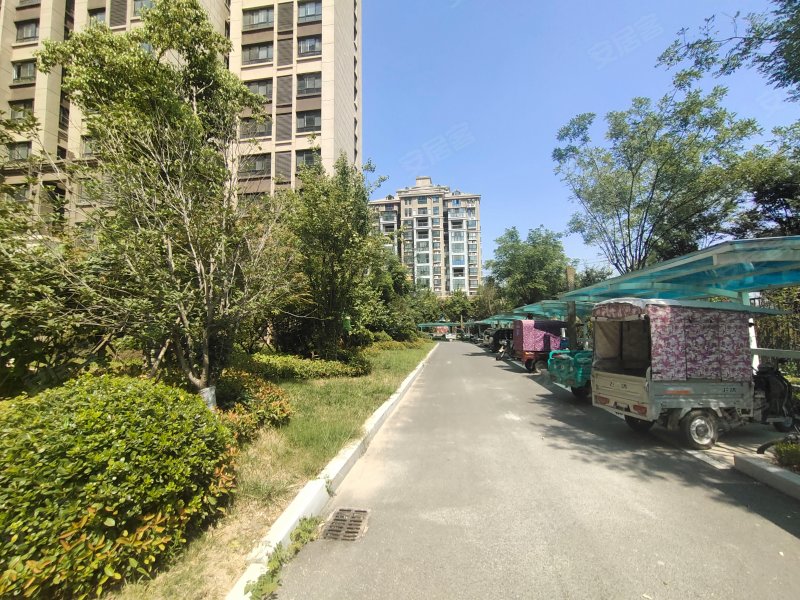 天明城人和苑小区