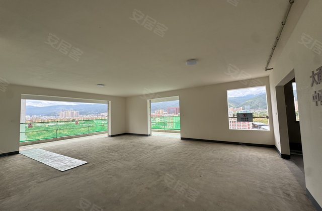 嘉景御府4室2厅235㎡108.8万二手房图片