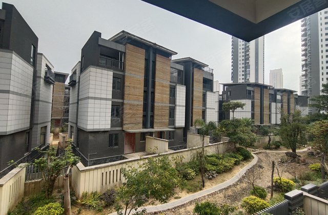 静海湾6室2厅275㎡158万二手房图片