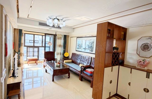 保利诺丁山3室2厅90.45㎡135万二手房图片