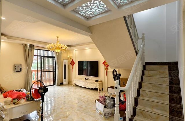 罗马世家4室2厅185㎡75万二手房图片