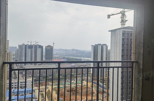 公园大地3室2厅125.6㎡61.8万二手房图片