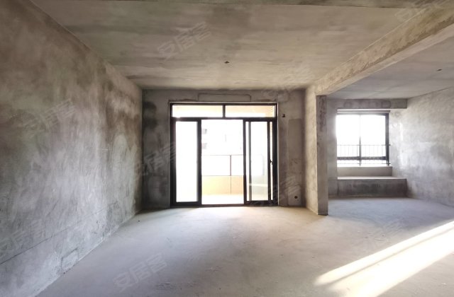 逸龙新河湾4室2厅133㎡85万二手房图片