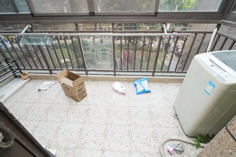 博威香山丽舍刚需两居临地铁南北通透电梯房正规商品房