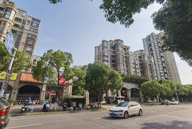 九龙仓碧堤雅苑