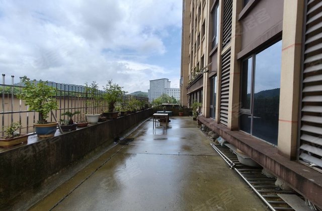 贵州华联城4期4室2厅140㎡68万二手房图片