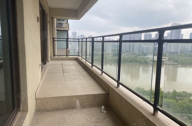 碧桂园联发蓉江府5室2厅276㎡368万二手房图片