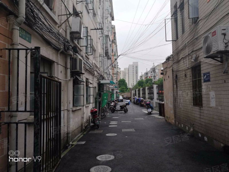 浦三路732弄小区 