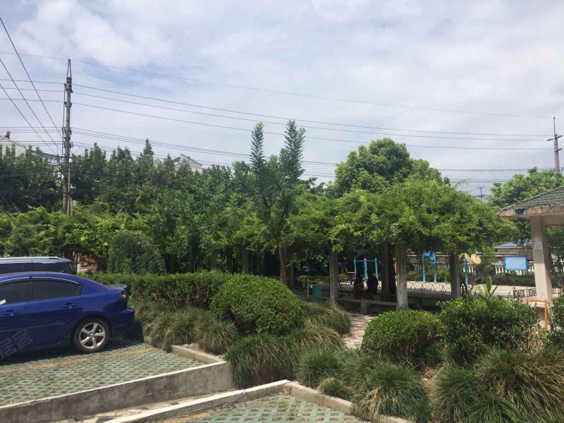 江桥三村一街坊 