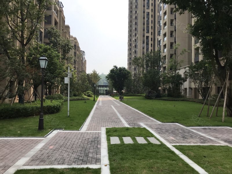 江津鲁能领秀城