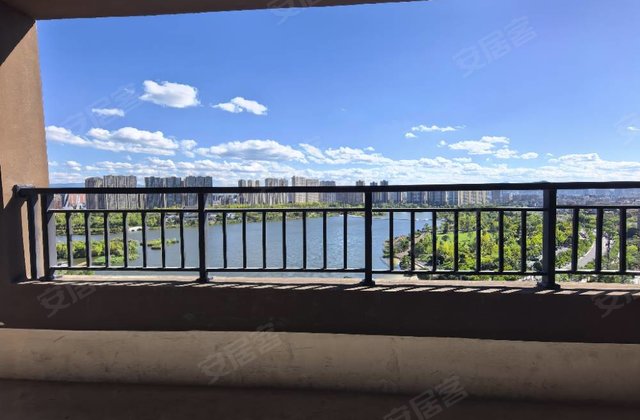 融创九棠府4室2厅171㎡129.8万二手房图片