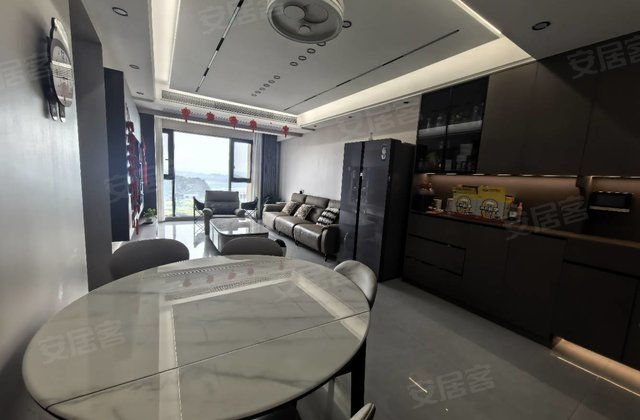 正黄金域香江4室2厅300㎡118万二手房图片