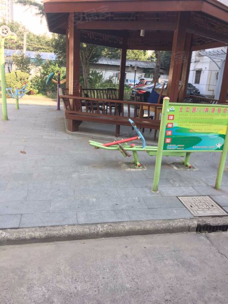 北中路328弄小区 