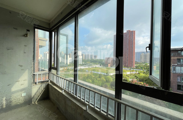 东方今典(B区)3室2厅121㎡95万二手房图片