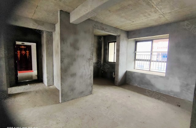 雍和府3室2厅114.31㎡54万二手房图片