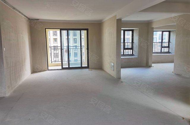 中海湖心半岛4室2厅121.04㎡215万二手房图片