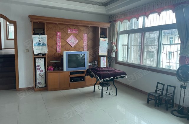 教育局小区5室2厅150㎡35万二手房图片