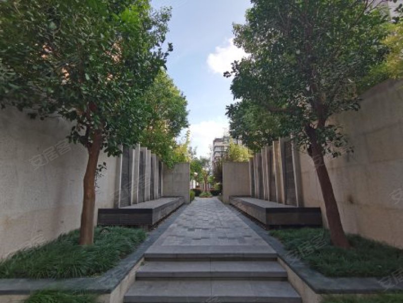 富力虹桥十号(别墅) 