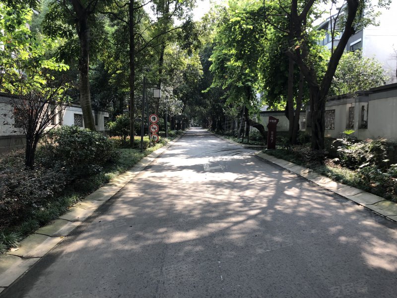 三利宅院白云渡