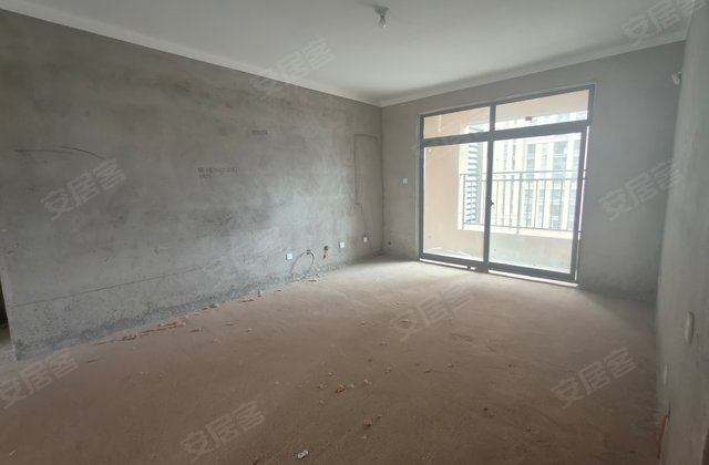 东方今典(D区)3室2厅130㎡81.8万二手房图片
