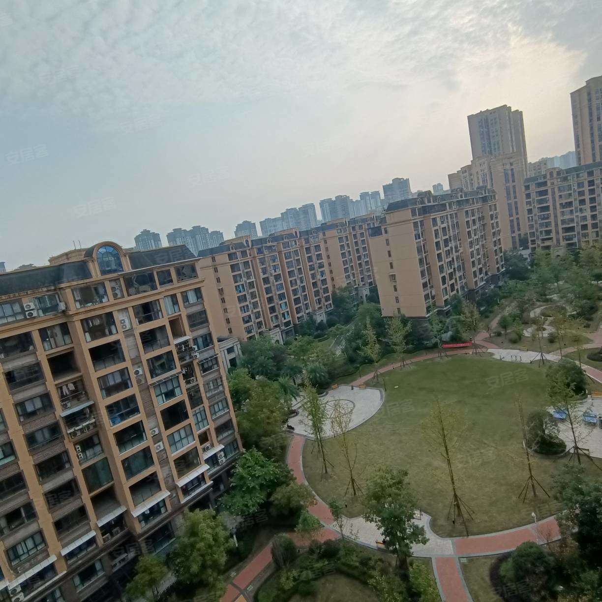 名门公馆4室2厅2卫140㎡南北56.8万