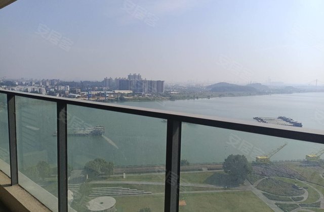 粤海城4室2厅125㎡96.8万二手房图片