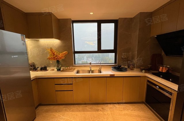 8975元/㎡125万刘先生房东曲阜曲阜城区孔子大道116号万佳天玺低层(共