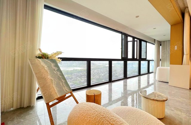 华侨城天鹅湖5室2厅243.53㎡580万二手房图片