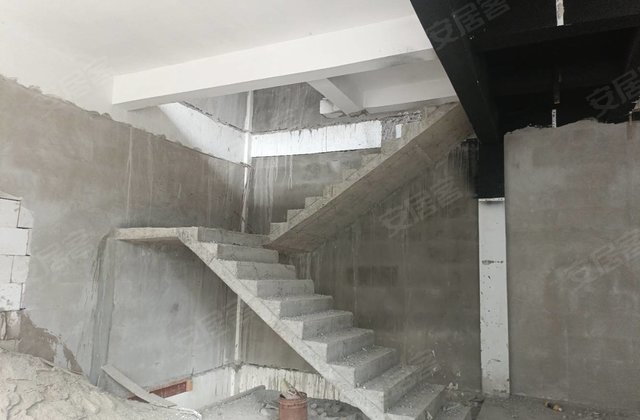 东部物流商贸城5室2厅180㎡55万二手房图片