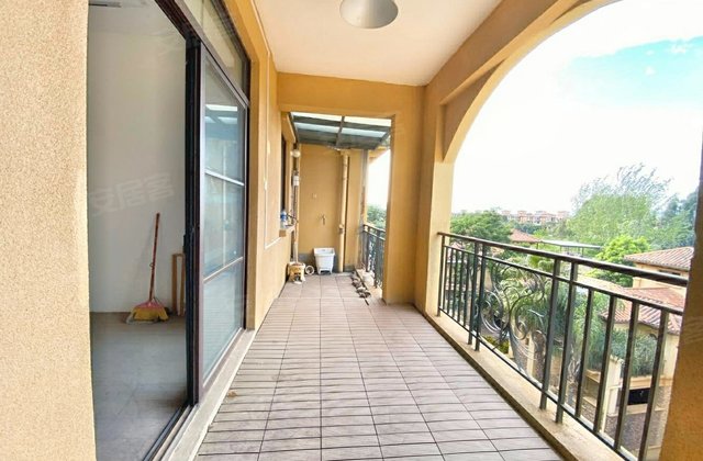 滇池卫城滟澜湾3室2厅128.8㎡212万二手房图片