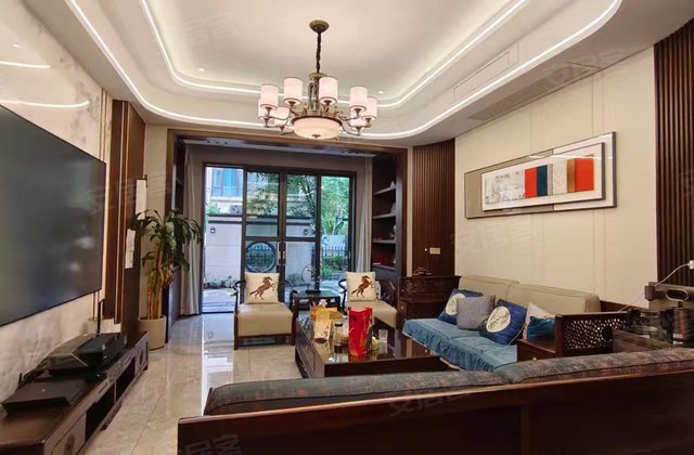 领地凯旋府4室2厅420㎡498万二手房图片