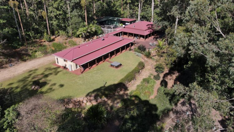 澳大利亚约¥502万私人专属财产与2个家庭，3个棚子设置在美丽的拉文斯伯恩雨林英亩。二手房独栋别墅图片