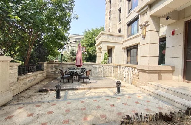 鸿坤林语墅4室3厅362㎡2300万二手房图片