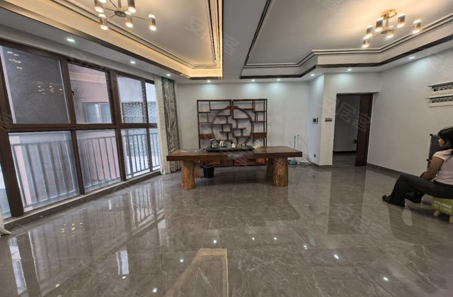 金旭之光二期3室2厅146㎡88万二手房图片