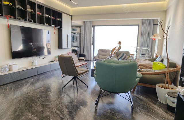 翠湖花园4室2厅146.73㎡116万二手房图片