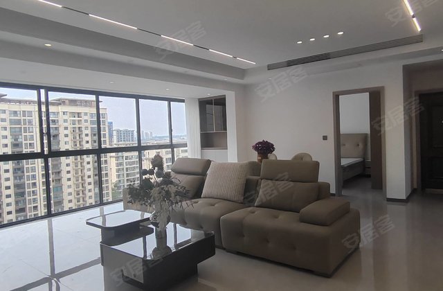 加德学府一号3室2厅100㎡39万二手房图片