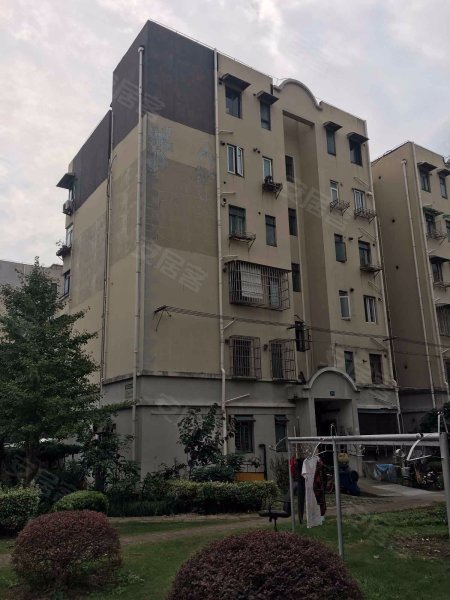 金桥新村四街坊台儿庄小区