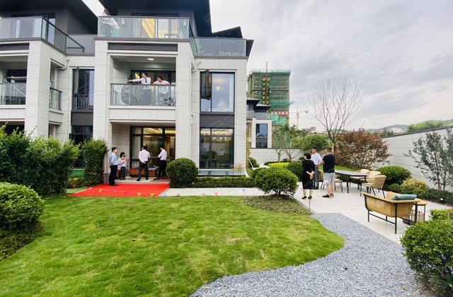 青云府(别墅)4室3厅160.8㎡235万二手房图片