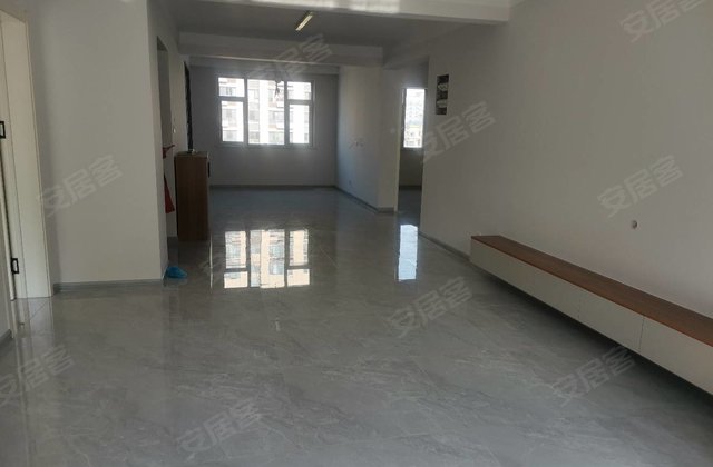 城建未来城3室2厅135㎡95万二手房图片