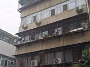 七里河地铁口旁 准双气 均价3千多 中间楼层 通透两室 急卖,泰山新村